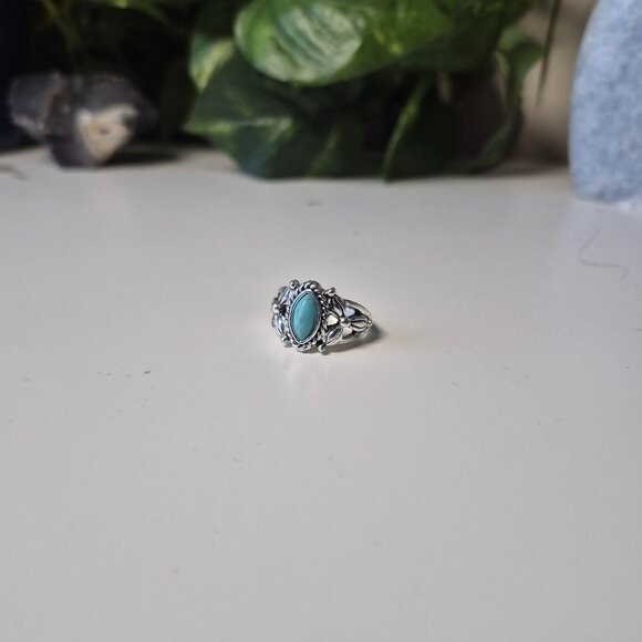 Silver & Turquoise Statement Ring - Picture 2 of 5